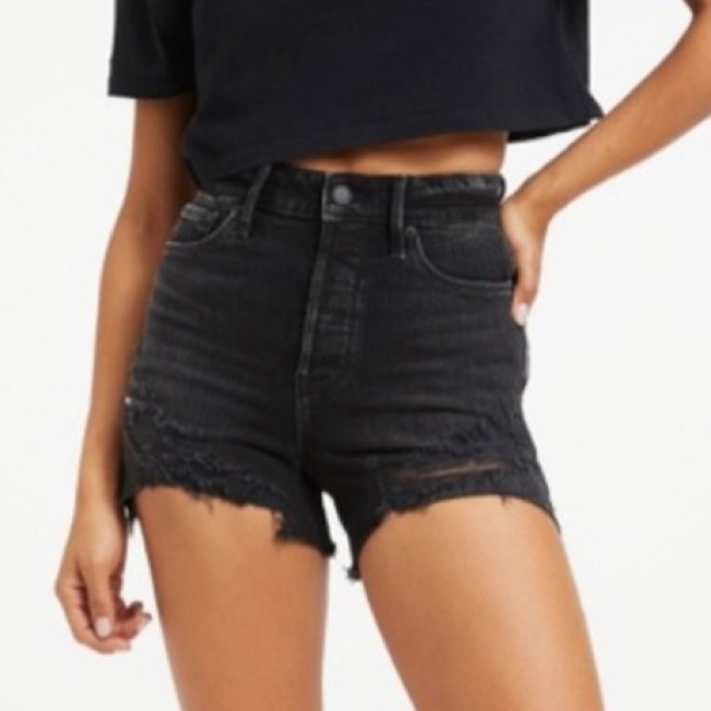 NWT Good American Bombshell Shorts - never worn - black - size 4/27